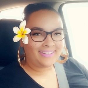 Meet your Posher, Latoya